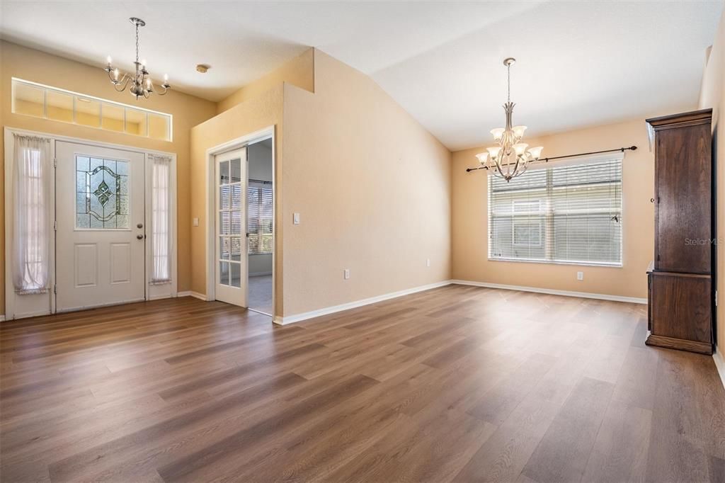 На продажу: $355,000 (3 спален, 2 ванн, 1820 Квадратных фут)