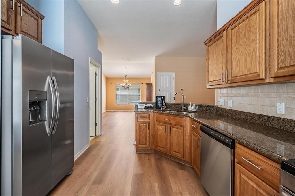 На продажу: $355,000 (3 спален, 2 ванн, 1820 Квадратных фут)