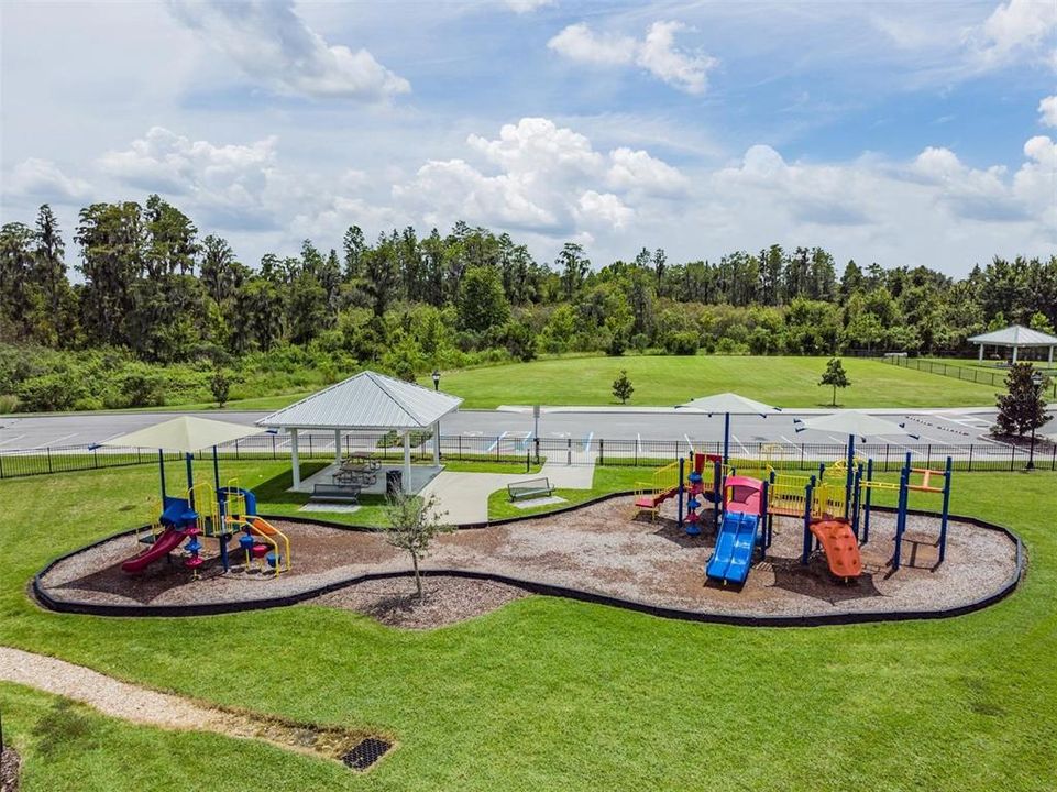 На продажу: $355,000 (3 спален, 2 ванн, 1820 Квадратных фут)