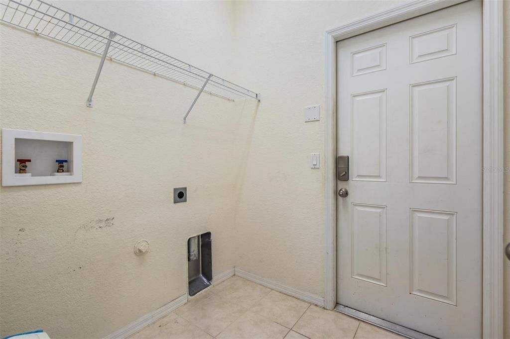 На продажу: $355,000 (3 спален, 2 ванн, 1820 Квадратных фут)