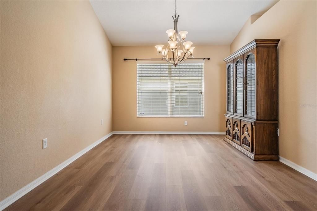 На продажу: $355,000 (3 спален, 2 ванн, 1820 Квадратных фут)