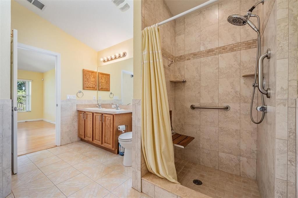 На продажу: $355,000 (3 спален, 2 ванн, 1820 Квадратных фут)