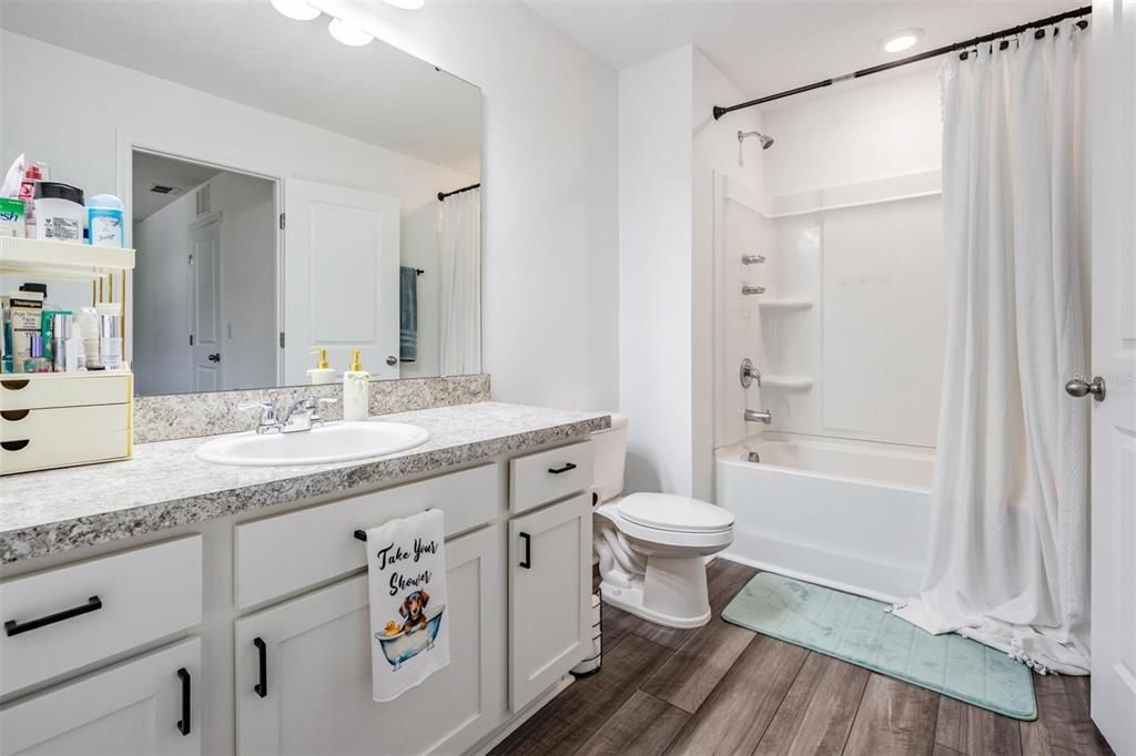 En Venta: $239,000 (3 camas, 2 baños, 1471 Pies cuadrados)