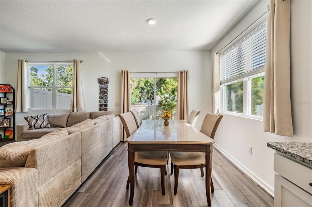 En Venta: $239,000 (3 camas, 2 baños, 1471 Pies cuadrados)