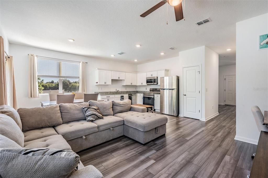 En Venta: $239,000 (3 camas, 2 baños, 1471 Pies cuadrados)