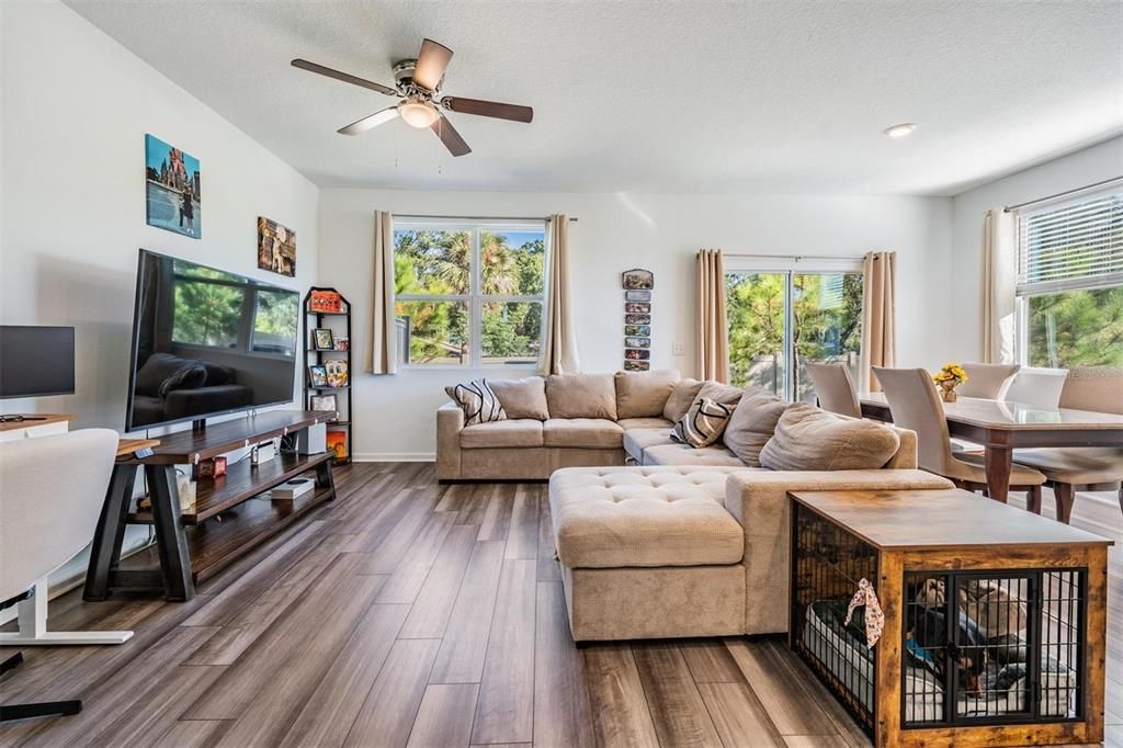 En Venta: $239,000 (3 camas, 2 baños, 1471 Pies cuadrados)