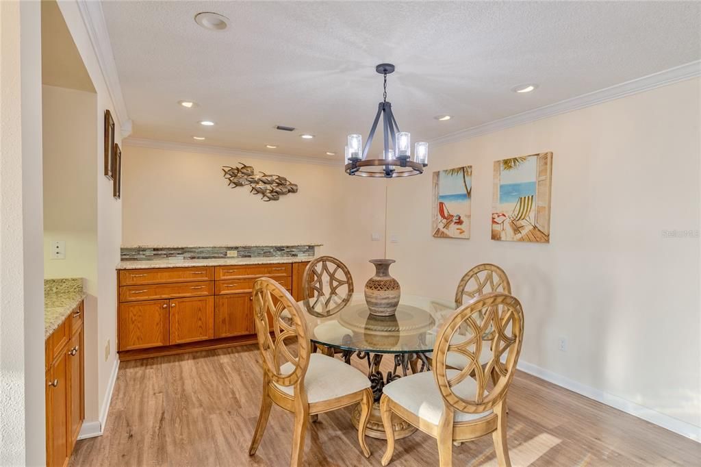 На продажу: $2,199,000 (5 спален, 3 ванн, 3239 Квадратных фут)