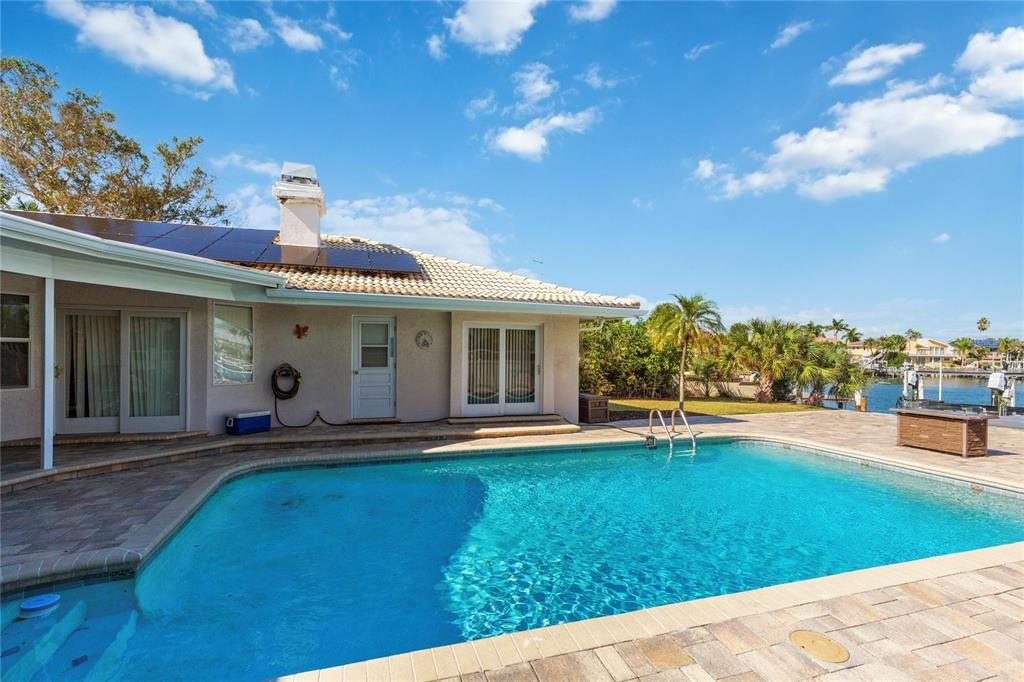 На продажу: $2,199,000 (5 спален, 3 ванн, 3239 Квадратных фут)