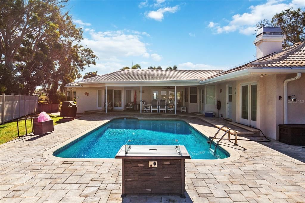 На продажу: $2,199,000 (5 спален, 3 ванн, 3239 Квадратных фут)