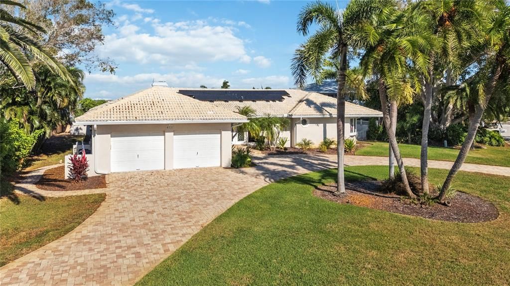 На продажу: $2,199,000 (5 спален, 3 ванн, 3239 Квадратных фут)