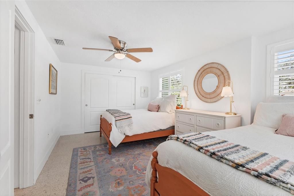 For Sale: $1,075,000 (3 beds, 2 baths, 1715 Square Feet)