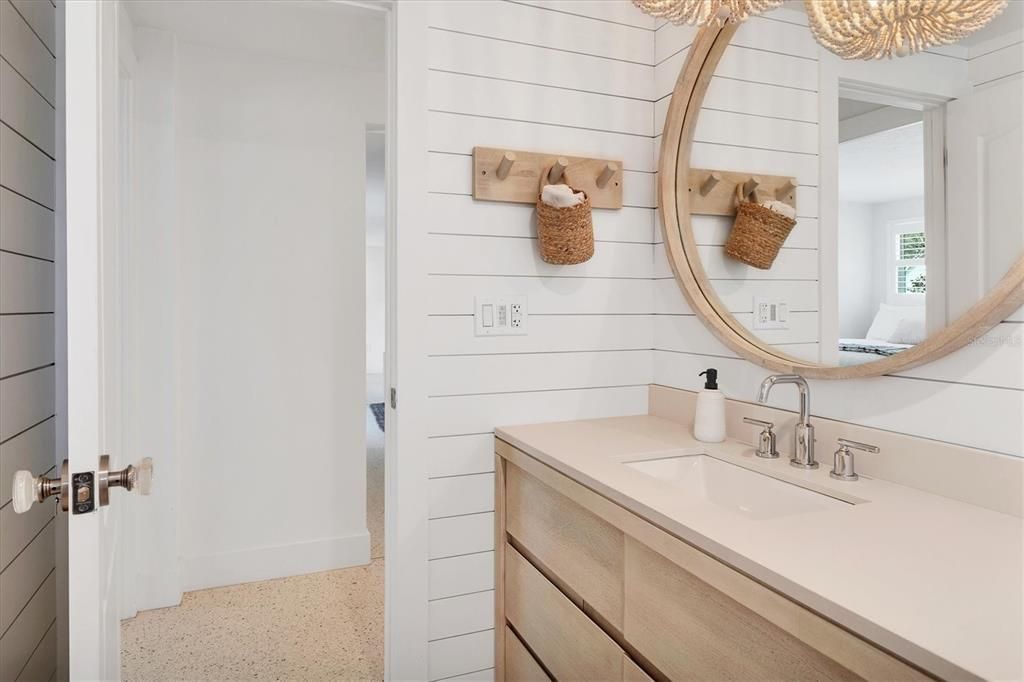 For Sale: $1,075,000 (3 beds, 2 baths, 1715 Square Feet)