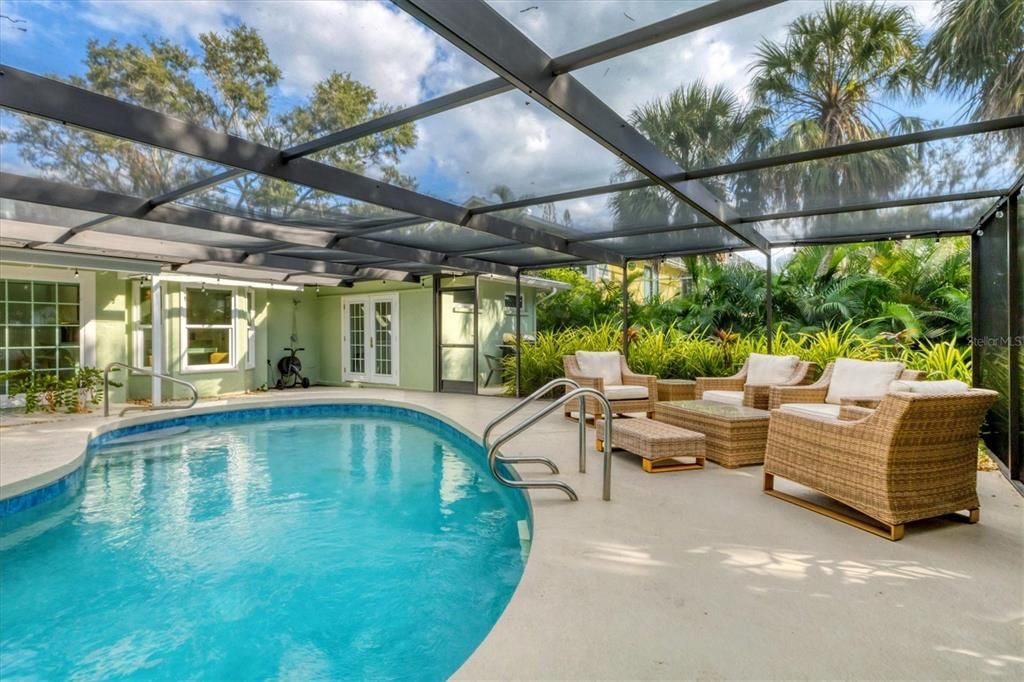 For Sale: $1,075,000 (3 beds, 2 baths, 1715 Square Feet)