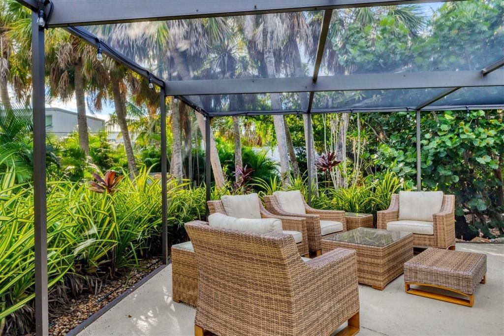 For Sale: $1,075,000 (3 beds, 2 baths, 1715 Square Feet)