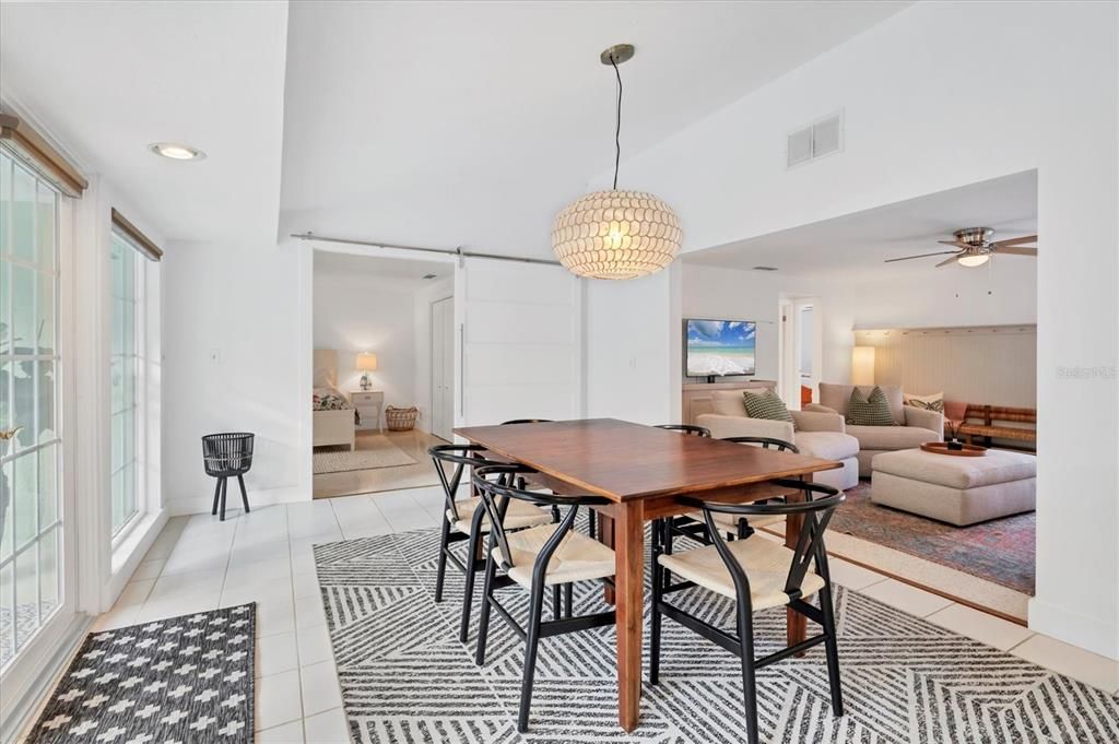 For Sale: $1,075,000 (3 beds, 2 baths, 1715 Square Feet)