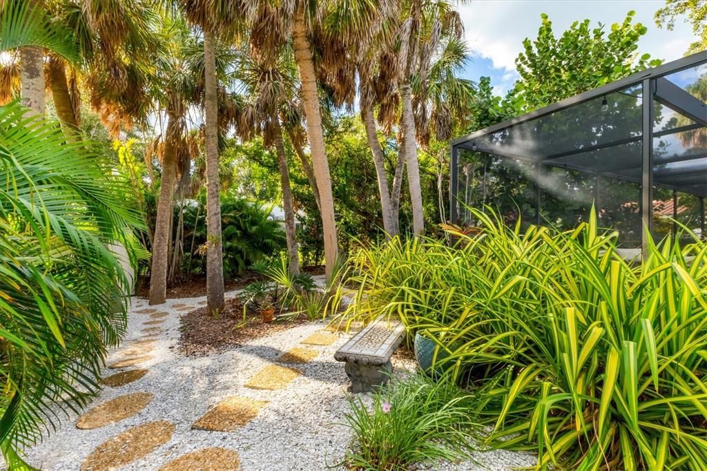 For Sale: $1,075,000 (3 beds, 2 baths, 1715 Square Feet)