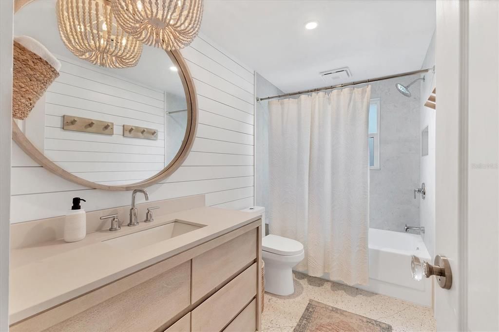 For Sale: $1,075,000 (3 beds, 2 baths, 1715 Square Feet)