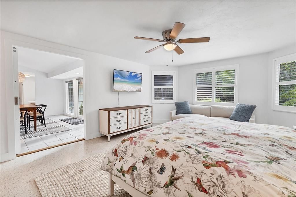 For Sale: $1,075,000 (3 beds, 2 baths, 1715 Square Feet)