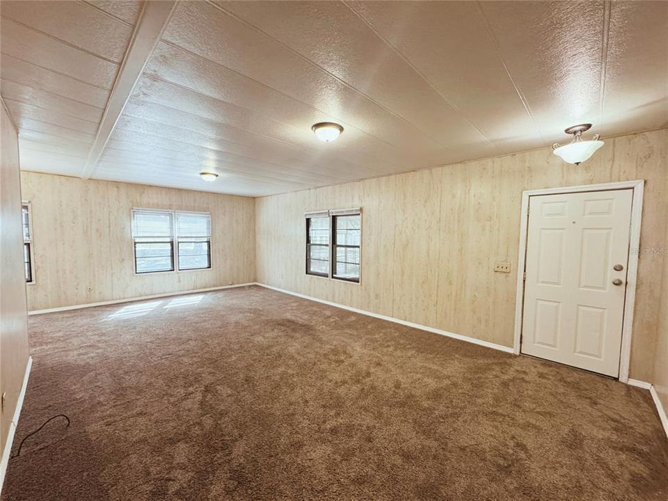 待售: $175,000 (3 贝兹, 2 浴室, 1344 平方英尺)