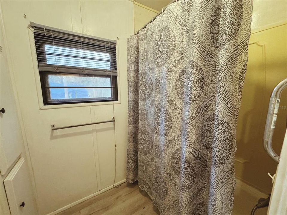 待售: $175,000 (3 贝兹, 2 浴室, 1344 平方英尺)