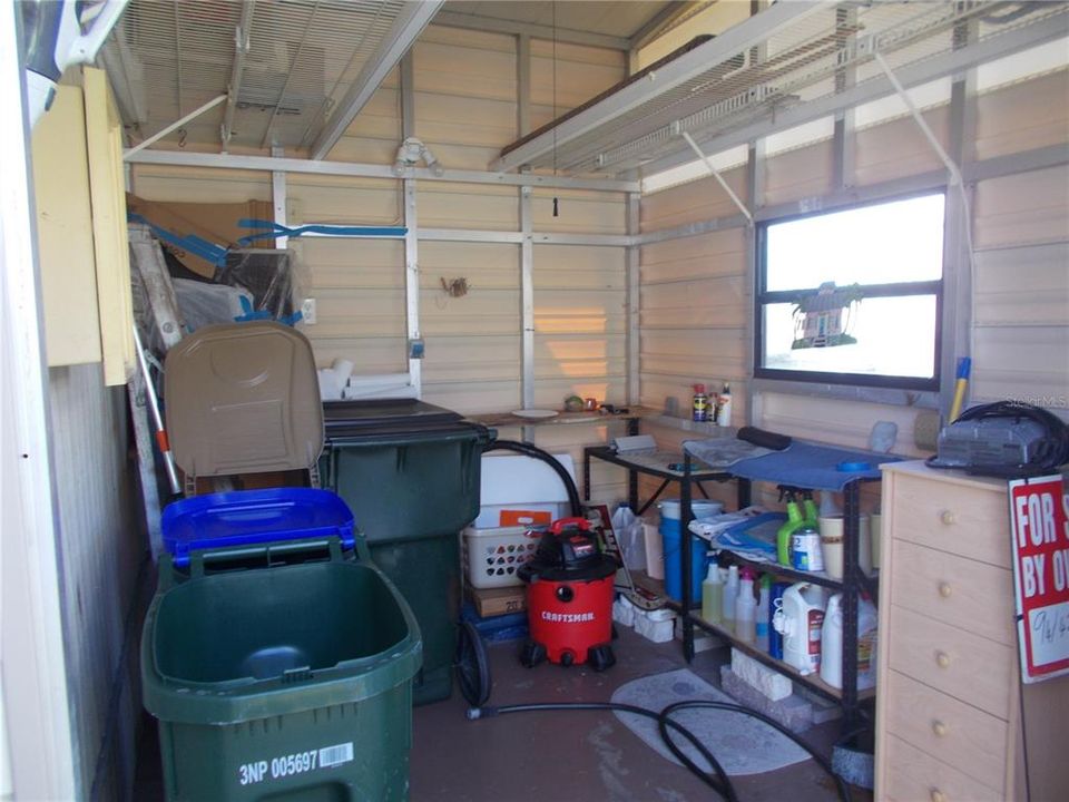 合同活跃: $129,900 (2 贝兹, 2 浴室, 1106 平方英尺)