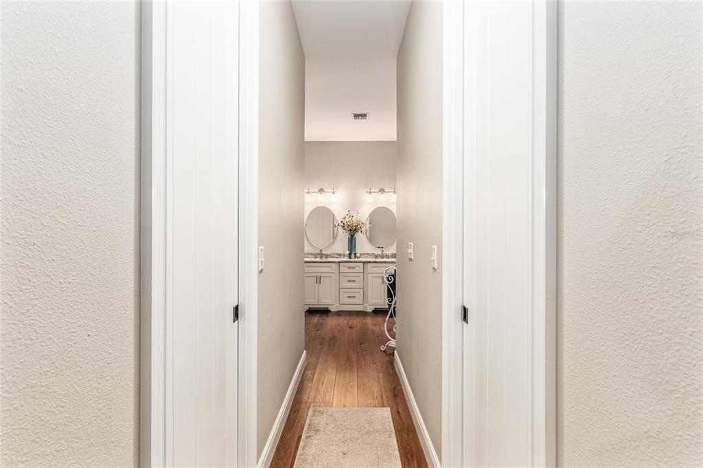 En Venta: $585,000 (2 camas, 2 baños, 2527 Pies cuadrados)