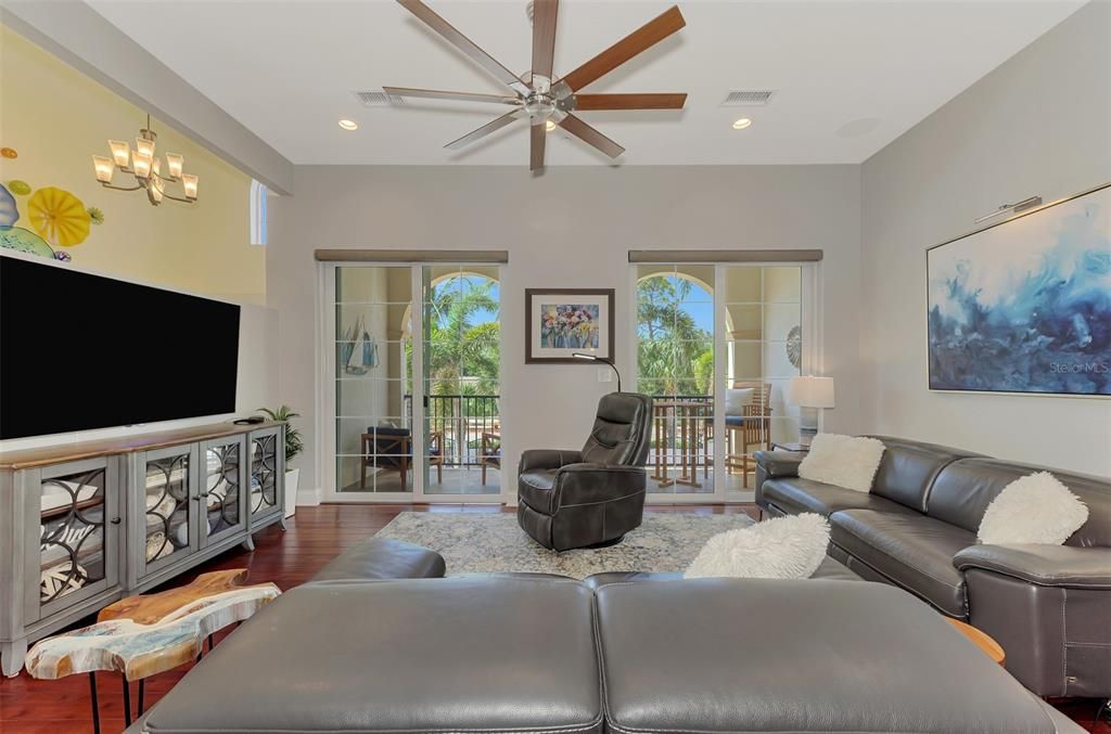 For Sale: $789,000 (2 beds, 3 baths, 1767 Square Feet)