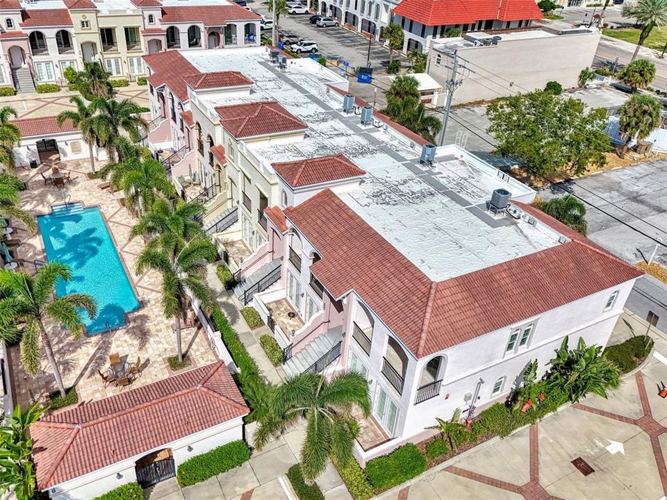 For Sale: $789,000 (2 beds, 3 baths, 1767 Square Feet)