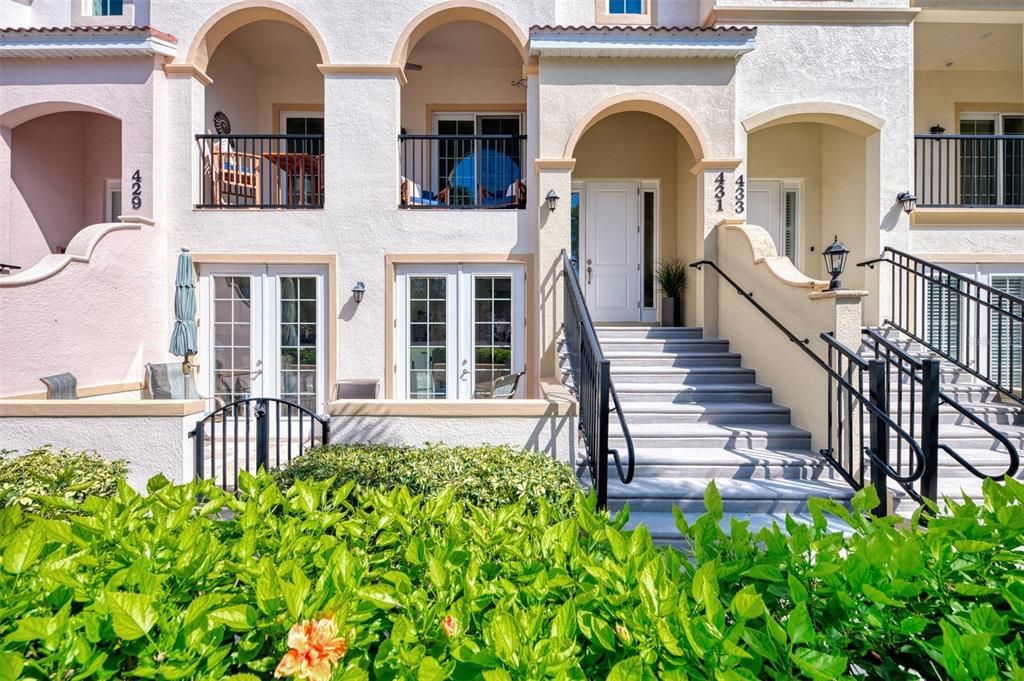 For Sale: $789,000 (2 beds, 3 baths, 1767 Square Feet)