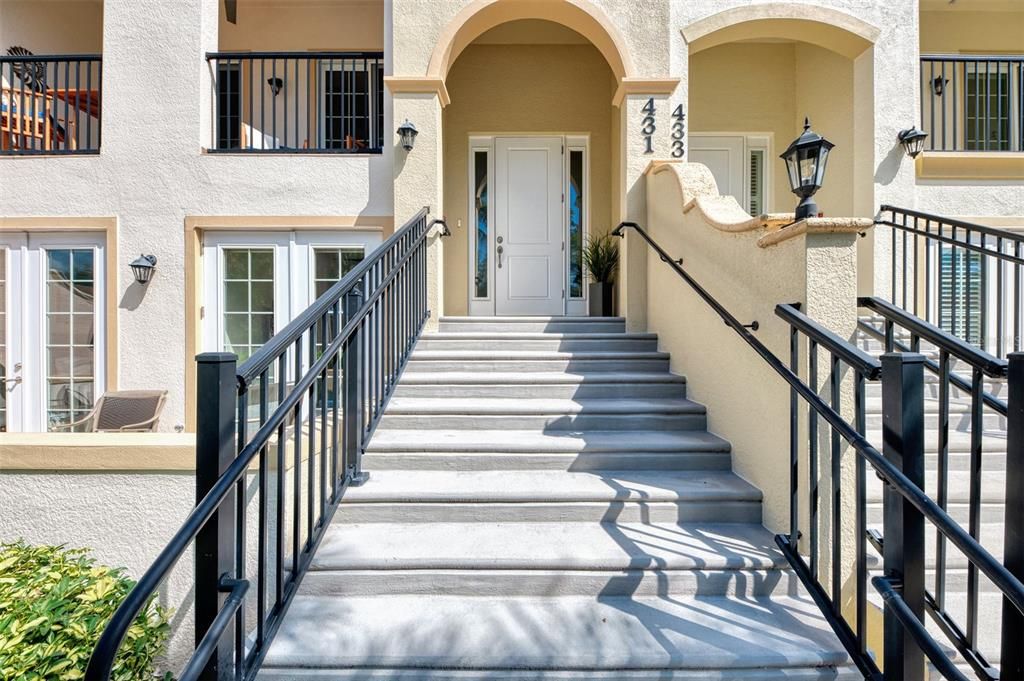 For Sale: $789,000 (2 beds, 3 baths, 1767 Square Feet)