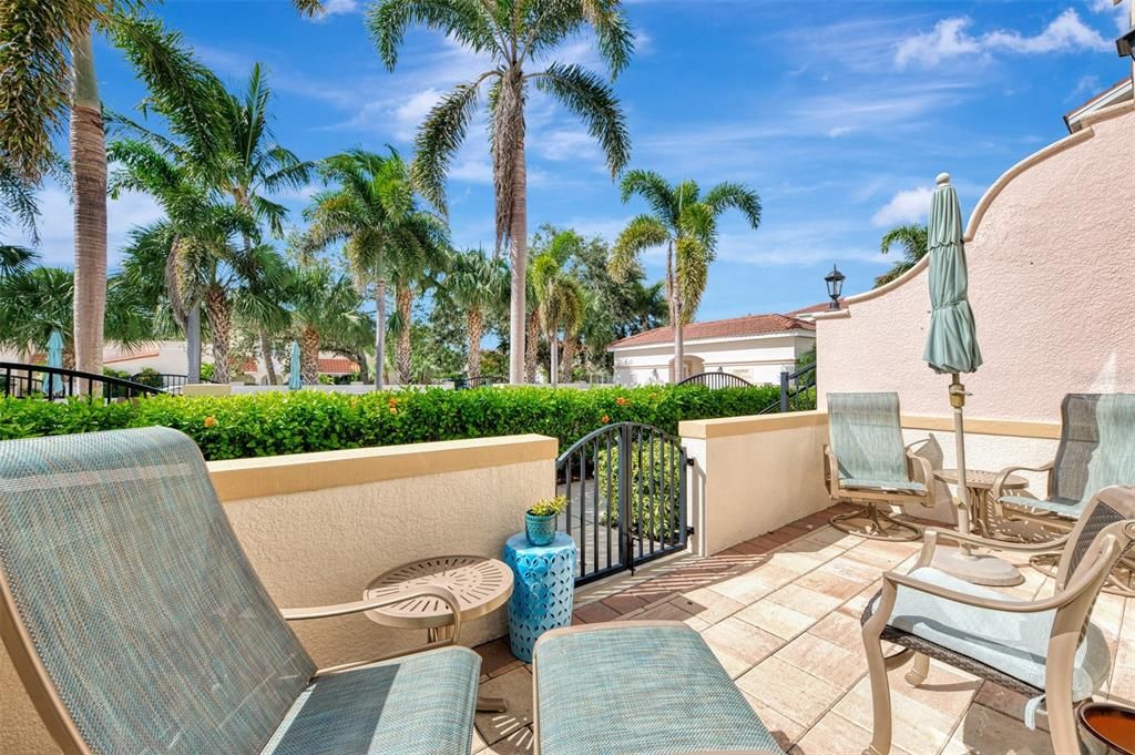 For Sale: $789,000 (2 beds, 3 baths, 1767 Square Feet)