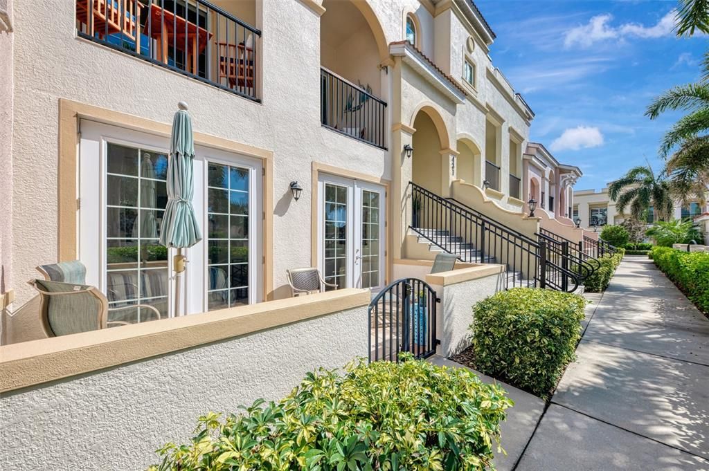 For Sale: $789,000 (2 beds, 3 baths, 1767 Square Feet)