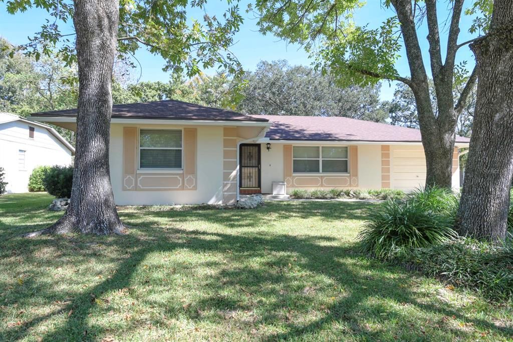 Recently Sold: $265,000 (3 beds, 2 baths, 1245 Square Feet)