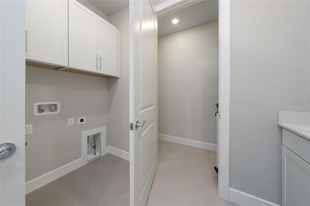 Active With Contract: $599,000 (4 beds, 3 baths, 2249 Square Feet)