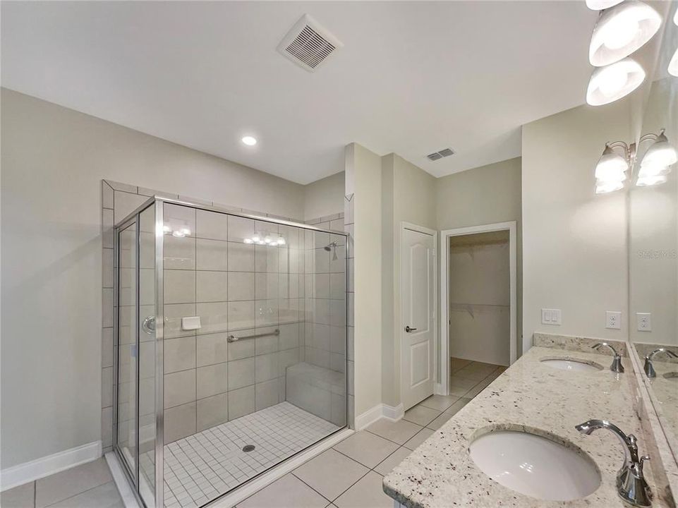 Под контрактом: $520,000 (4 спален, 3 ванн, 2516 Квадратных фут)