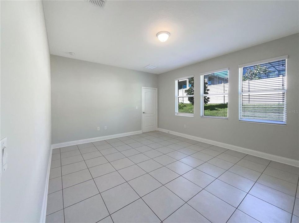 Под контрактом: $520,000 (4 спален, 3 ванн, 2516 Квадратных фут)