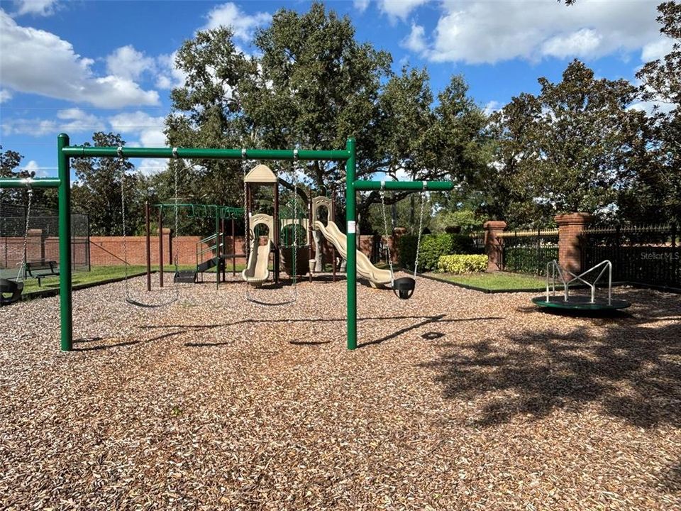 Active With Contract: $949,000 (4 beds, 3 baths, 3563 Square Feet)