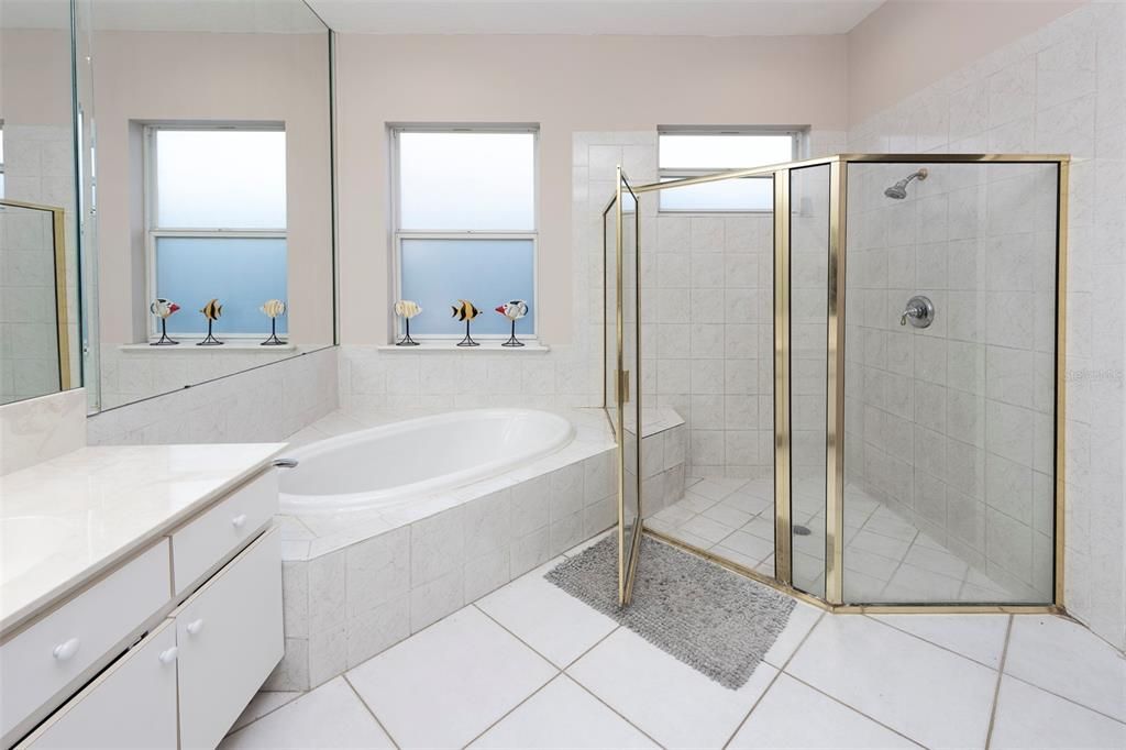 En Venta: $1,199,000 (5 camas, 3 baños, 3354 Pies cuadrados)