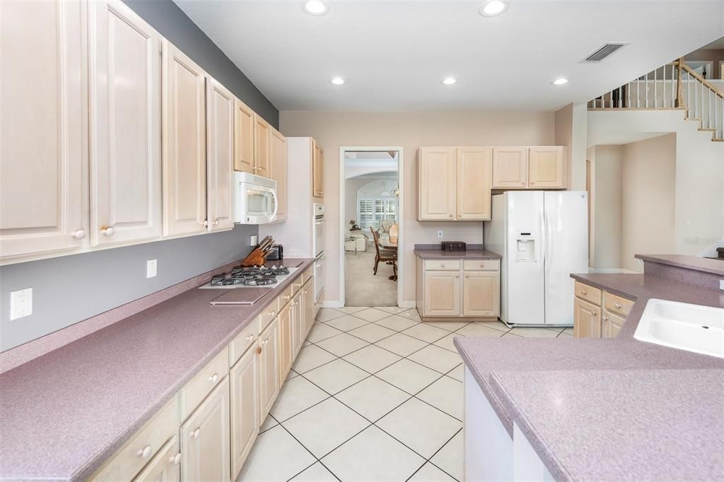 En Venta: $1,199,000 (5 camas, 3 baños, 3354 Pies cuadrados)