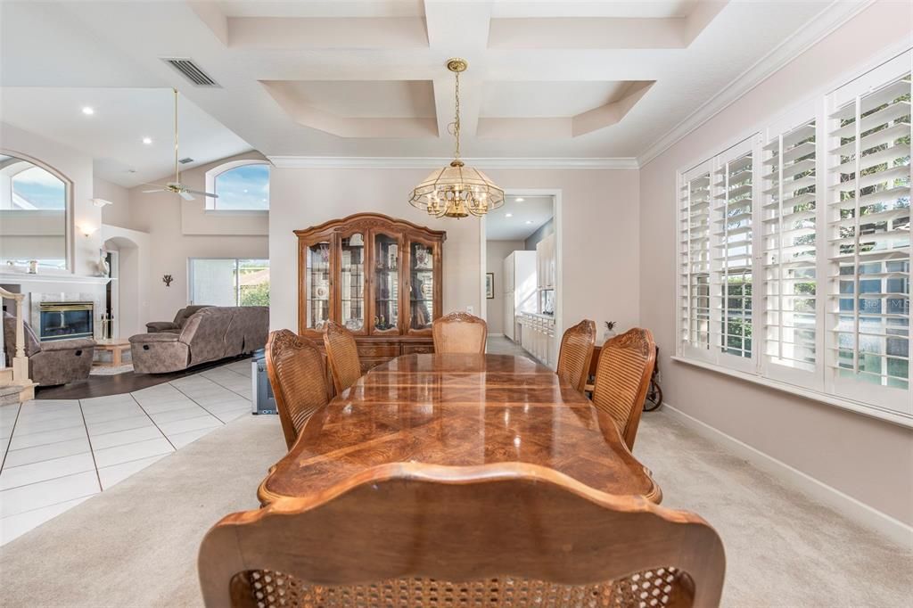 En Venta: $1,199,000 (5 camas, 3 baños, 3354 Pies cuadrados)