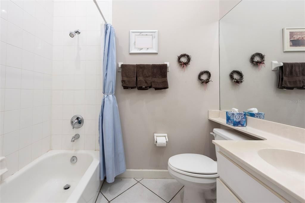 En Venta: $1,199,000 (5 camas, 3 baños, 3354 Pies cuadrados)