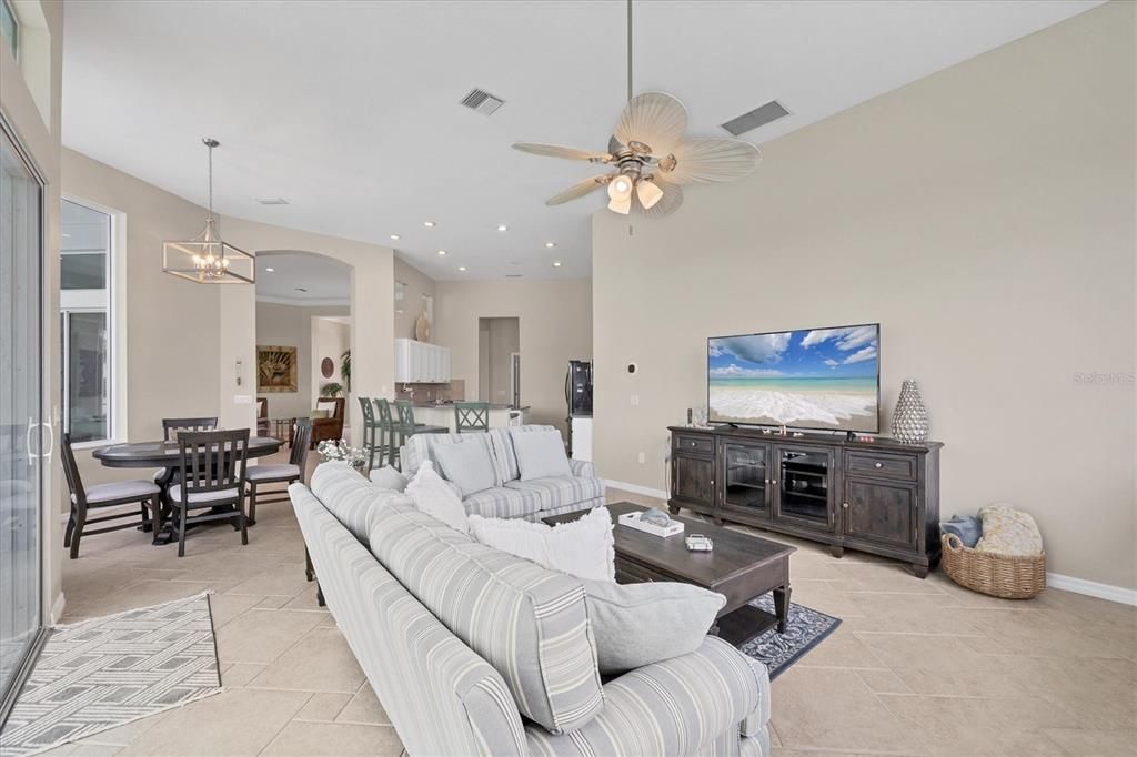 Active With Contract: $1,100,000 (3 beds, 2 baths, 2684 Square Feet)