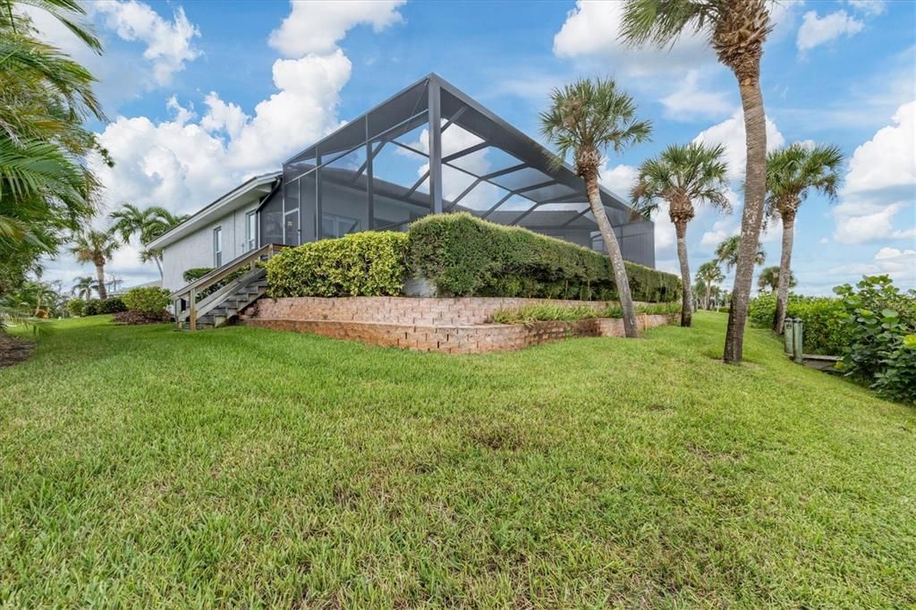 Active With Contract: $1,100,000 (3 beds, 2 baths, 2684 Square Feet)