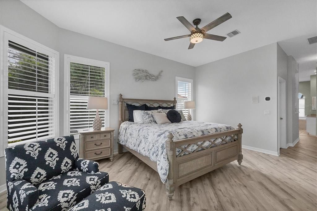 Active With Contract: $1,100,000 (3 beds, 2 baths, 2684 Square Feet)