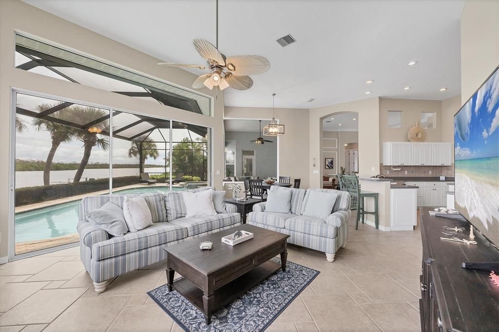 Active With Contract: $1,100,000 (3 beds, 2 baths, 2684 Square Feet)