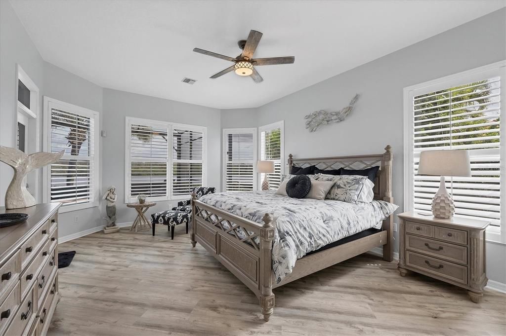 Active With Contract: $1,100,000 (3 beds, 2 baths, 2684 Square Feet)