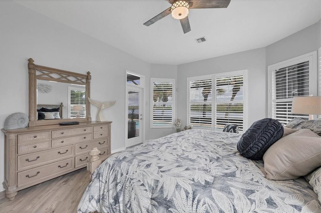 Active With Contract: $1,100,000 (3 beds, 2 baths, 2684 Square Feet)