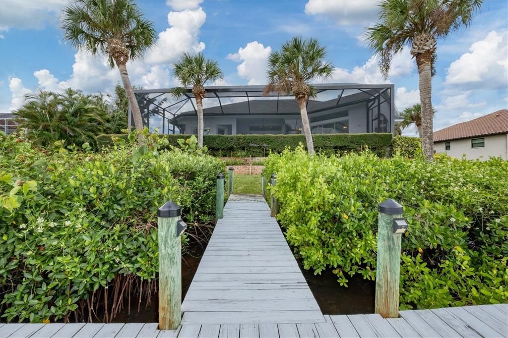 Active With Contract: $1,100,000 (3 beds, 2 baths, 2684 Square Feet)