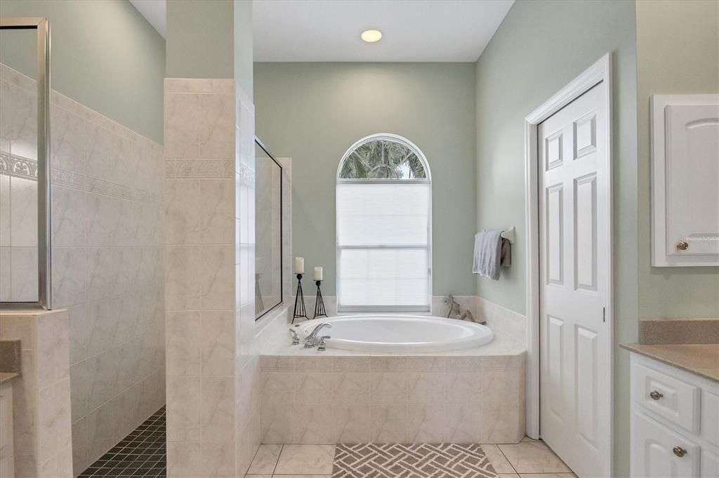 Active With Contract: $1,100,000 (3 beds, 2 baths, 2684 Square Feet)