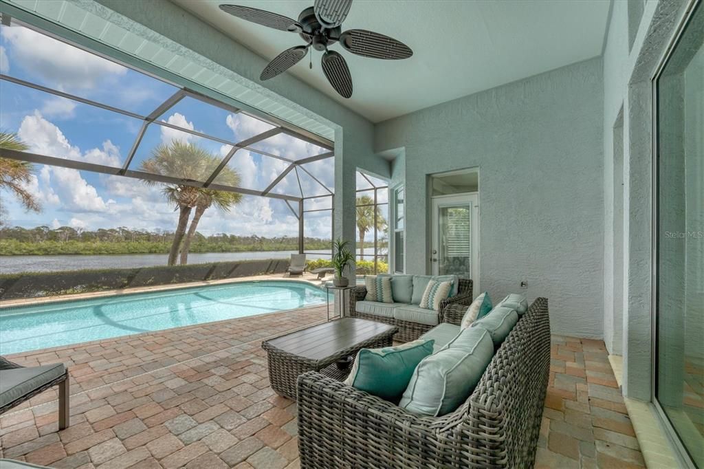 Active With Contract: $1,100,000 (3 beds, 2 baths, 2684 Square Feet)